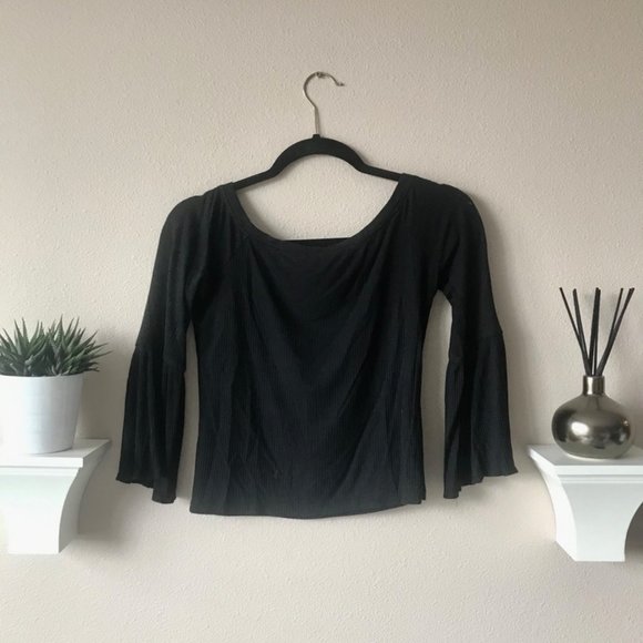 Off-the-Shoulder Ribbed Top - Picture 4 of 4